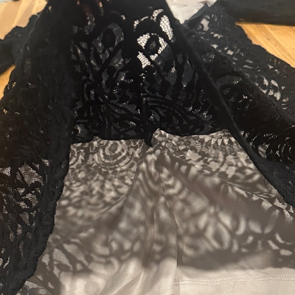 RN Studio | Elegant Black Lace Dress - Picture 16 of 16